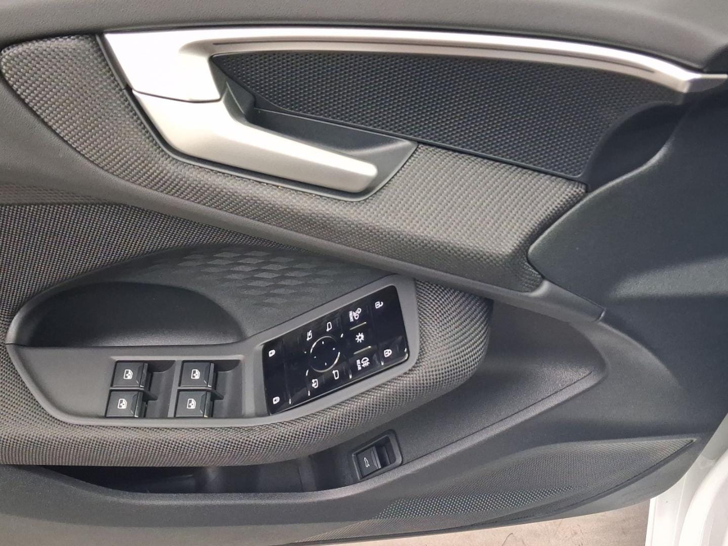 Bild über Audi A5 Avant TDI quattro 150 kW S tronic - für weitere Informationen kontaktieren Sie den Audi Partner