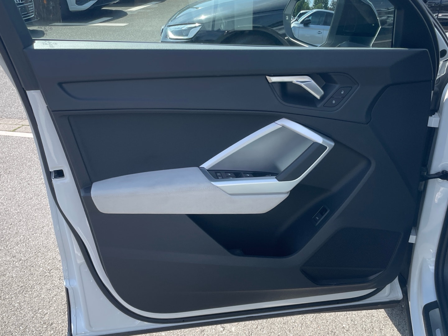 Bild über Audi Q3 TFSI 110 kW S tronic - für weitere Informationen kontaktieren Sie den Audi Partner