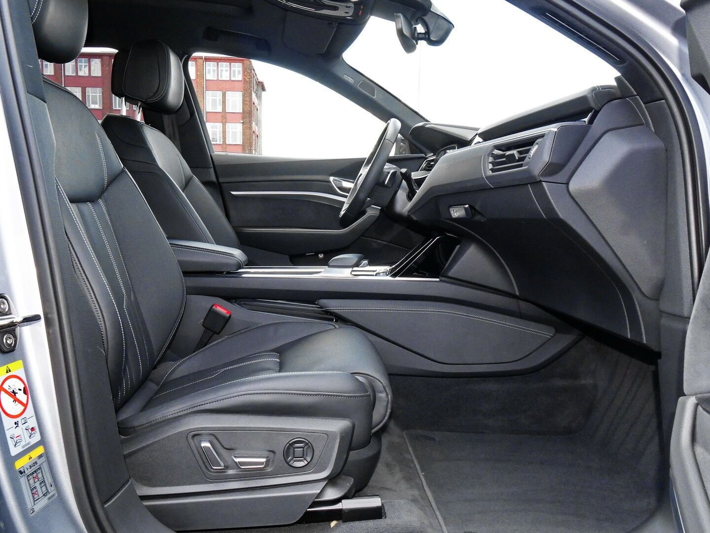 Image about Audi e-tron S Sportback S e-tron quattro