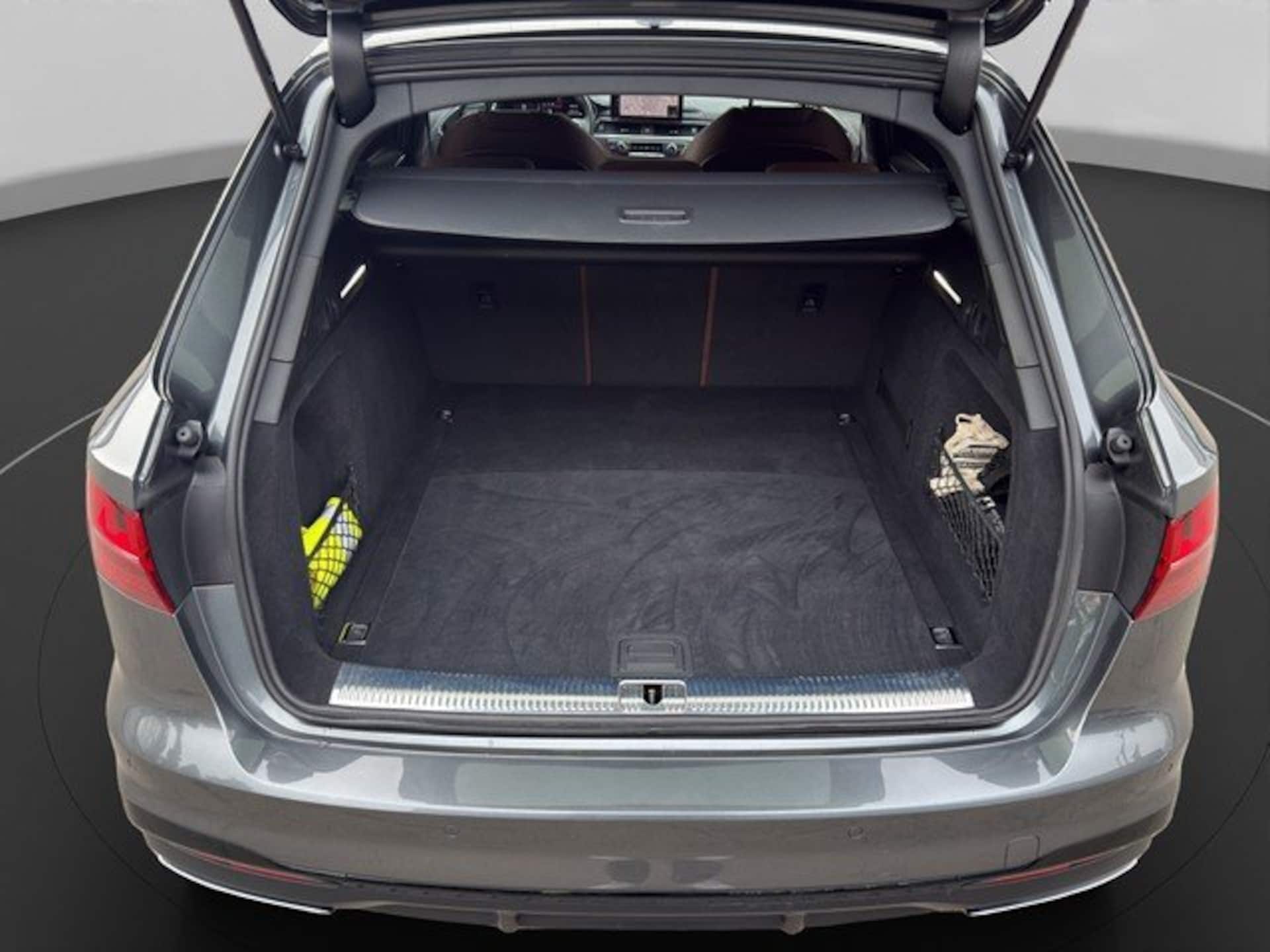 Audi A4 Avant S line