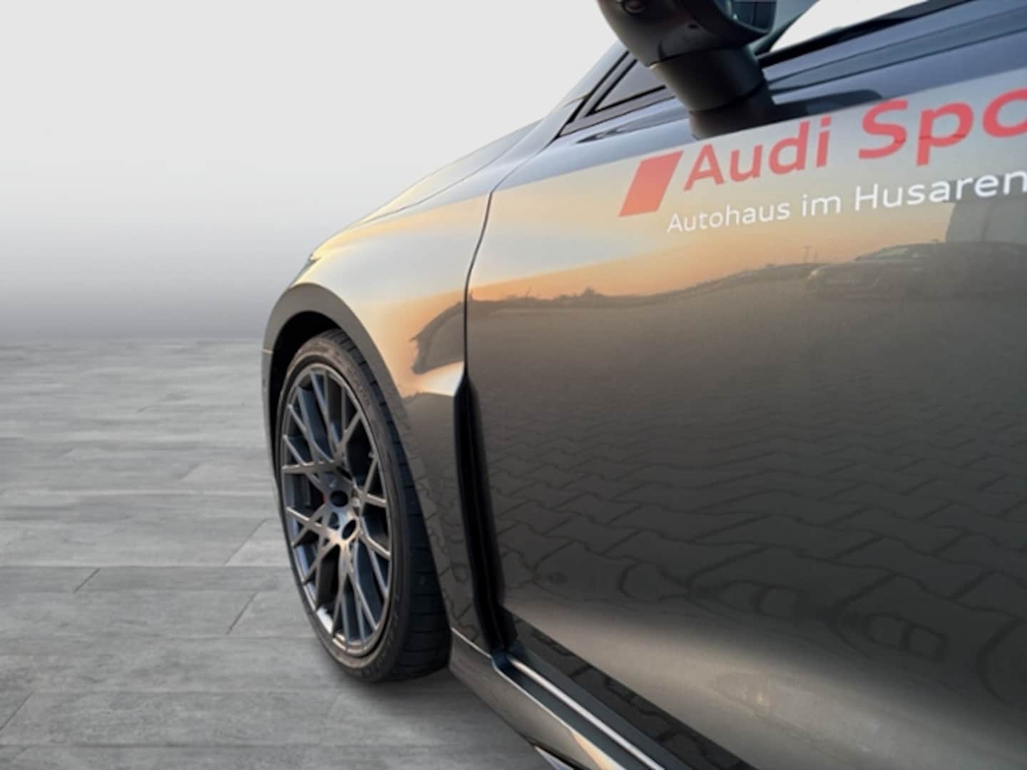 Bild über Audi RS 3 Sportback TFSI quattro 294 kW S tronic - für weitere Informationen kontaktieren Sie den Audi Partner