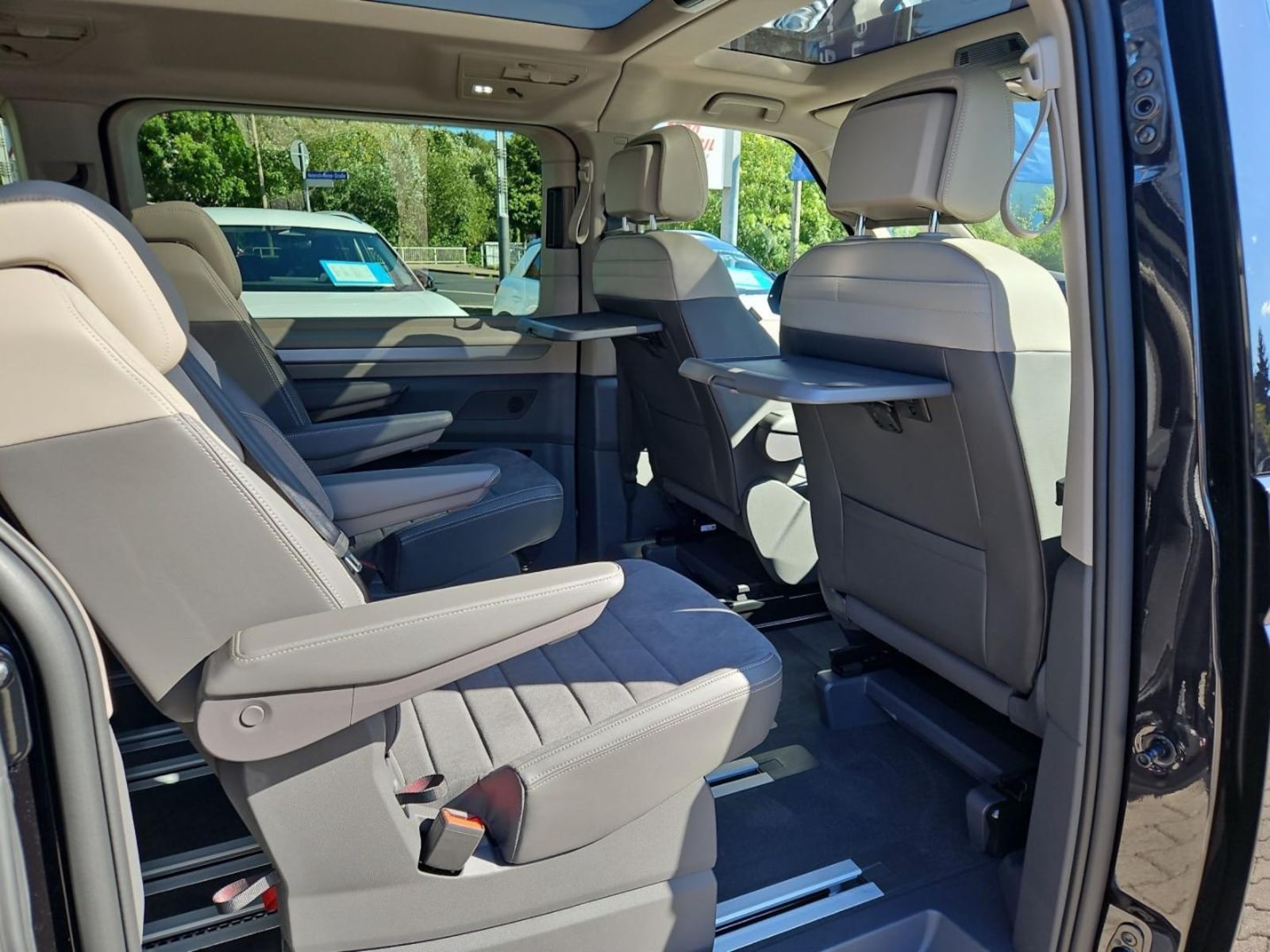 Volkswagen Multivan – Bild 22