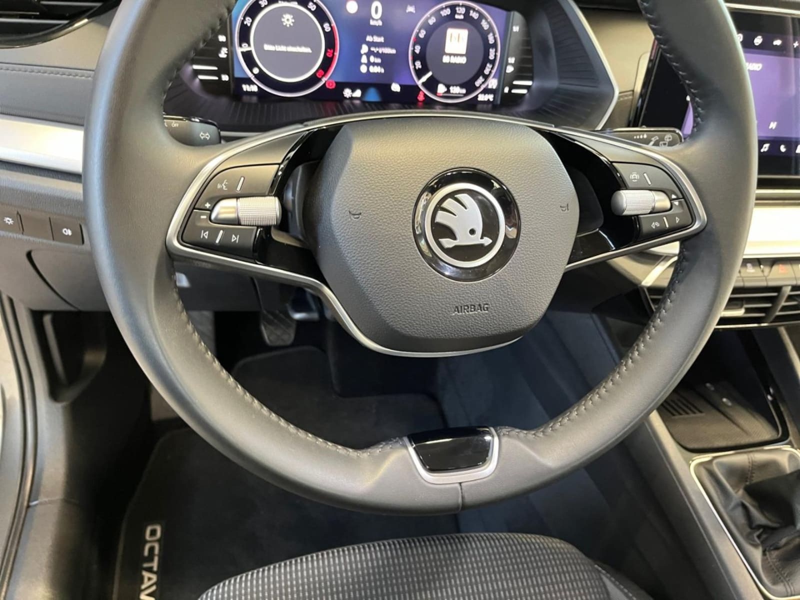 Škoda Octavia Combi – Bild 21