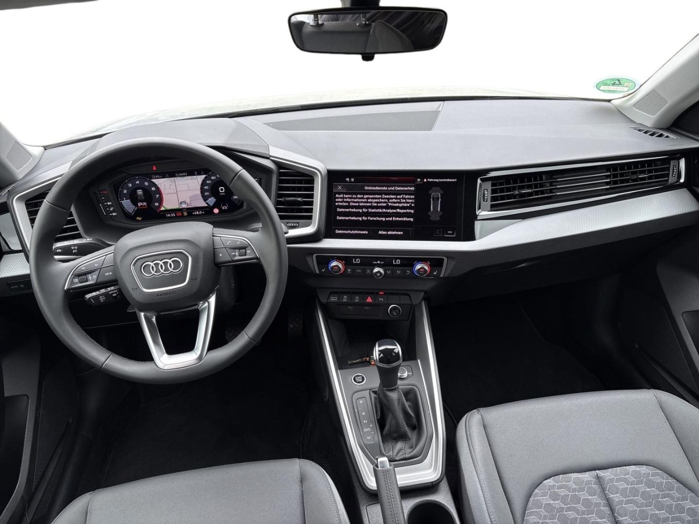 Bild über Audi A1 Sportback S line 40 TFSI S tronic - für weitere Informationen kontaktieren Sie den Audi Partner