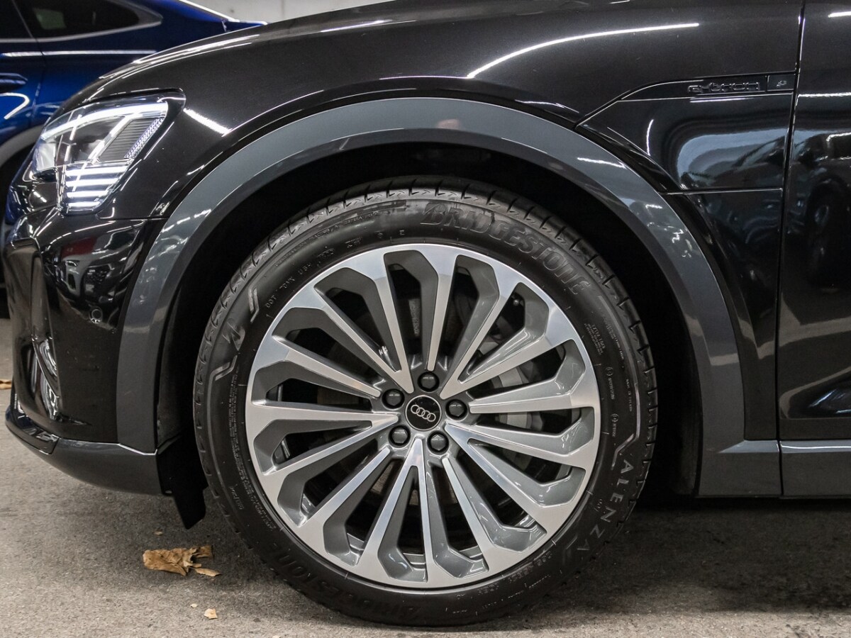 Image about Audi Q8 e-tron advanced 55 e-tron quattro