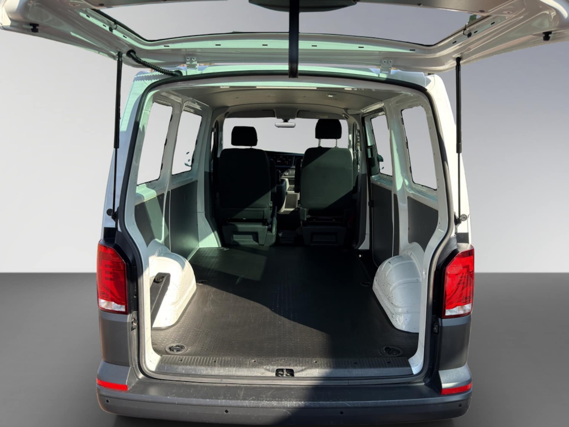 Volkswagen T6.1 Transporter Kombi kurzer Radstand
