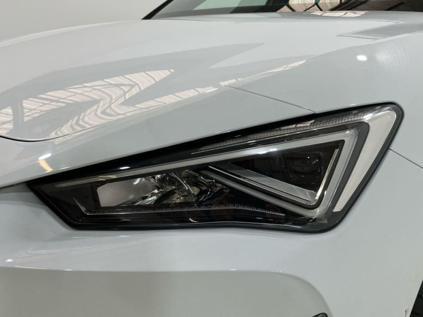 CUPRA Leon León 1.5 eTSI DSG 110 kW (150 CV) — photo 13