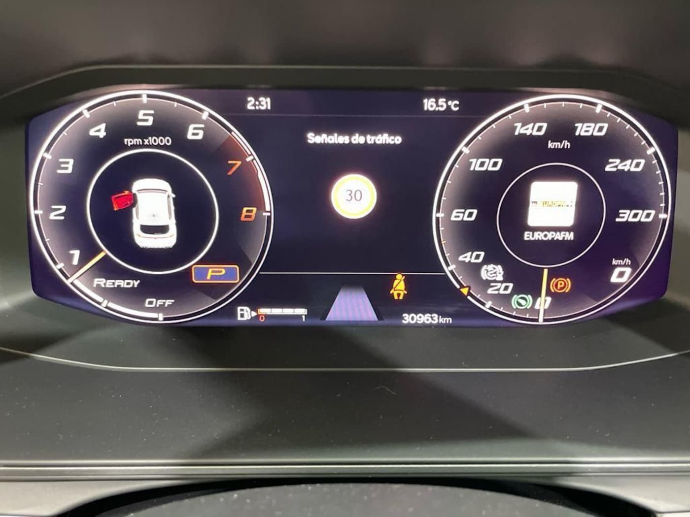CUPRA Leon León 1.5 eTSI DSG 110 kW (150 CV) — photo 18