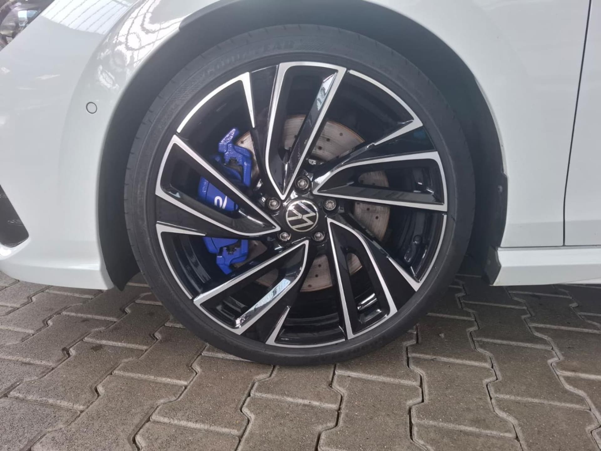 Volkswagen Golf R