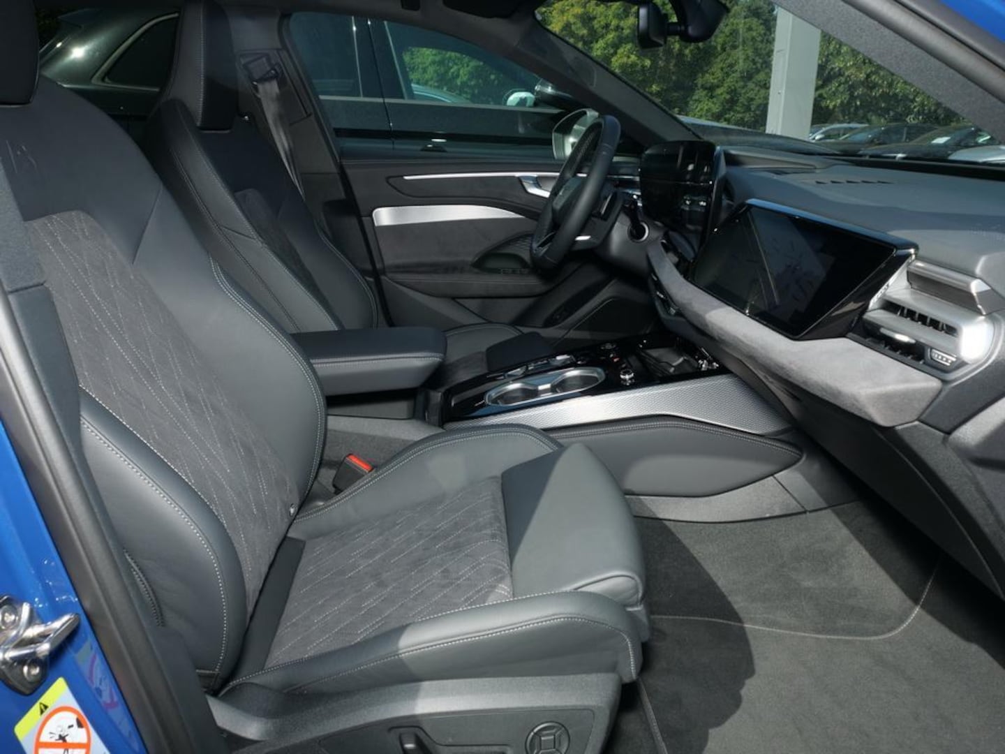 Bild über Audi A6 Avant e-hybrid e-hybrid quattro 270 kW S tronic - für weitere Informationen kontaktieren Sie den Audi Partner