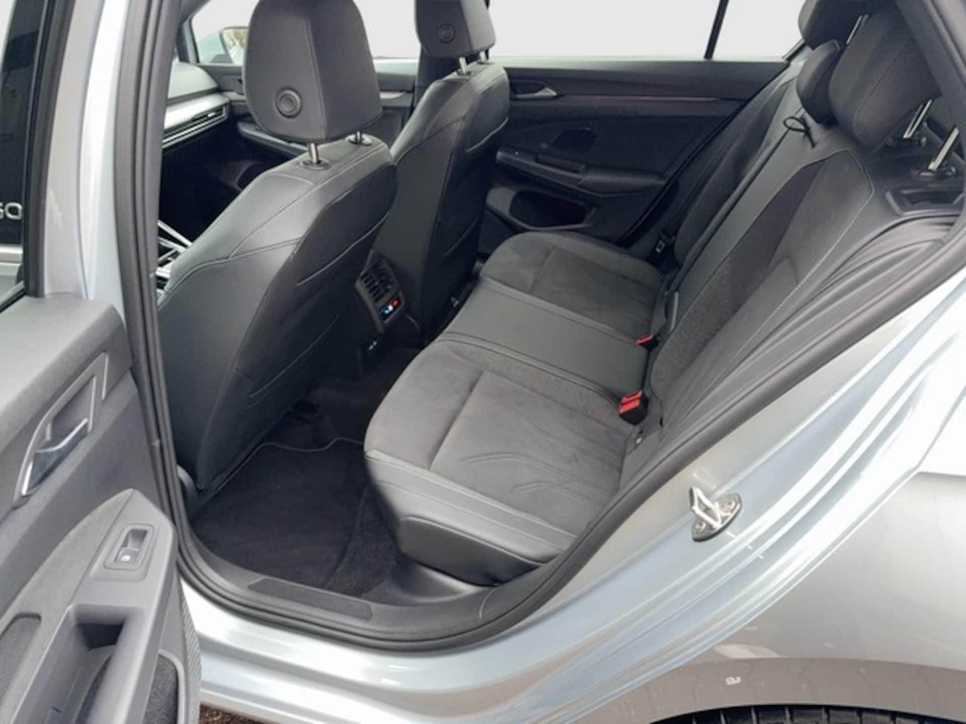 Volkswagen Golf Style