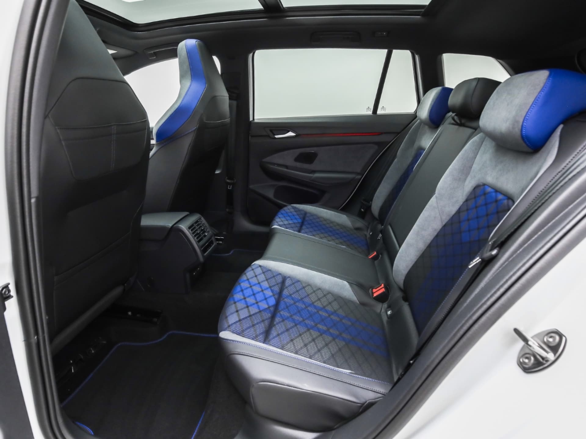 Volkswagen Golf Variant R