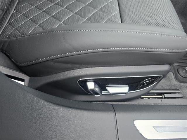 2025 Audi S8 Base - Photo 17