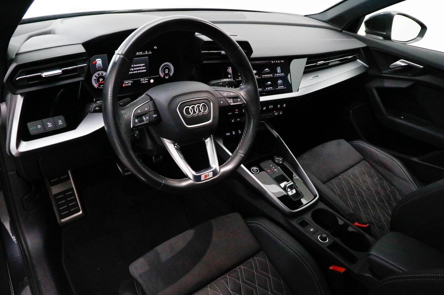 Bild über Audi A3 Sportback advanced 35 TFSI S tronic - für weitere Informationen kontaktieren Sie den Audi Partner