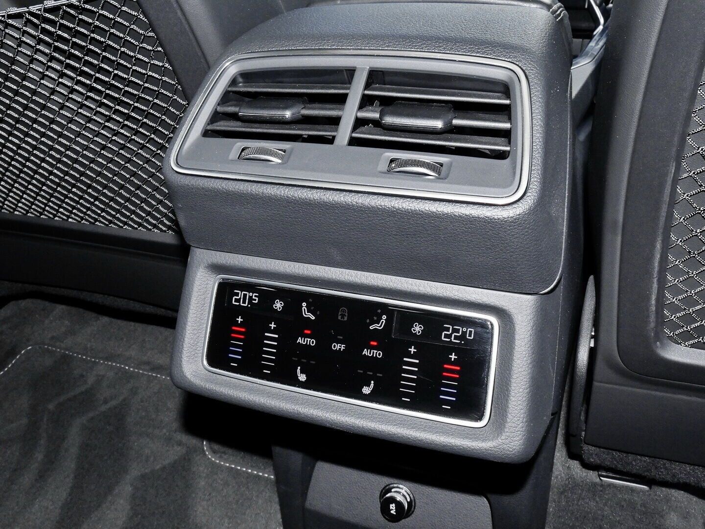 Image about Audi e-tron S Sportback S e-tron quattro
