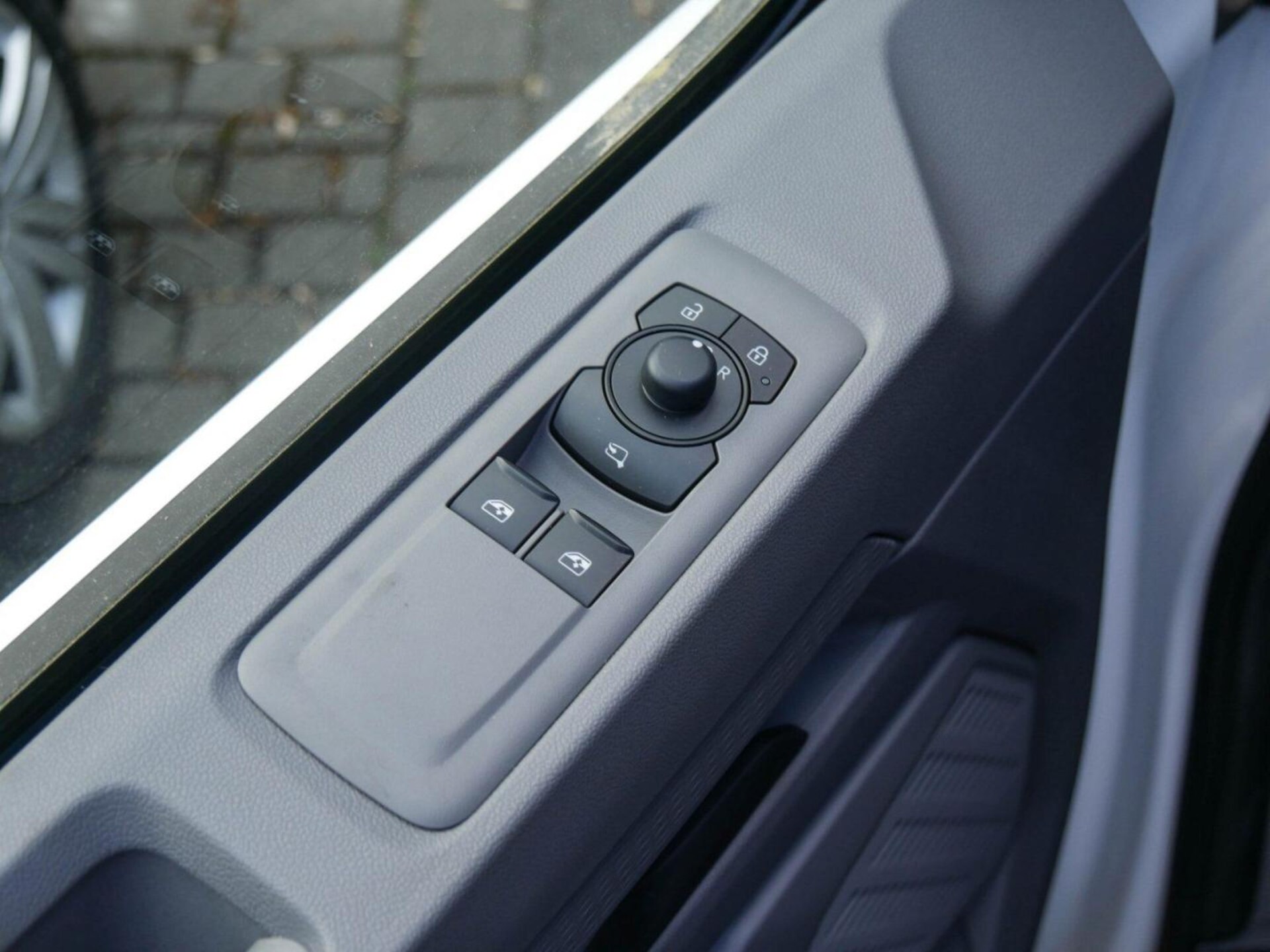 Volkswagen Transporter Kasten langer Radstand