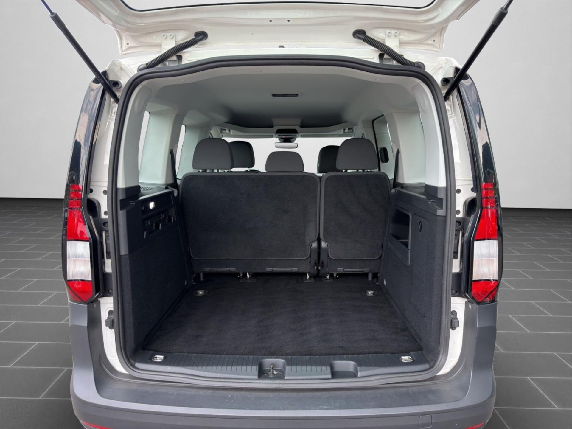 Volkswagen Caddy Kombi Basis-Modell