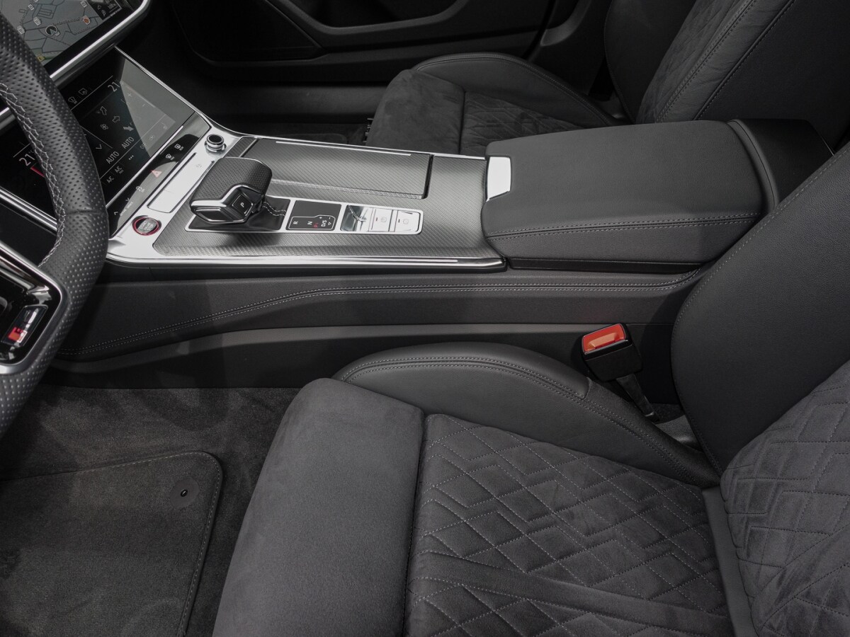 Image about Audi RS 6 Avant performance TFSI quattro tiptronic