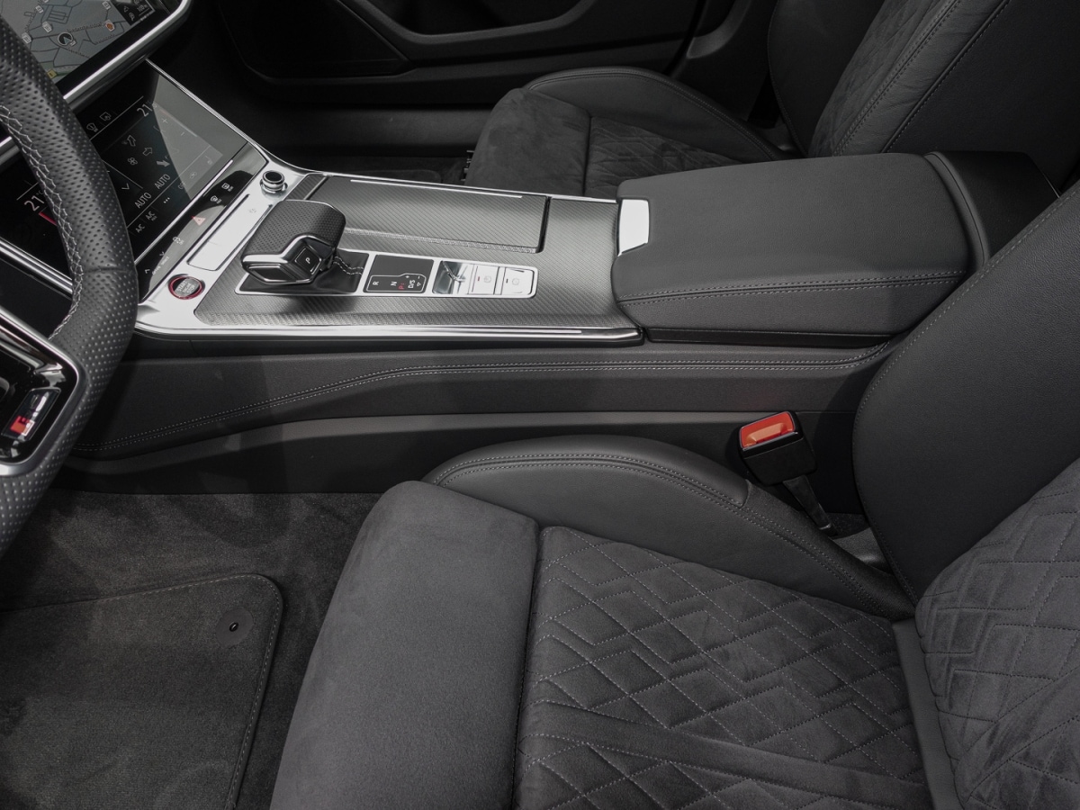 Image about Audi RS 6 Avant performance TFSI quattro tiptronic