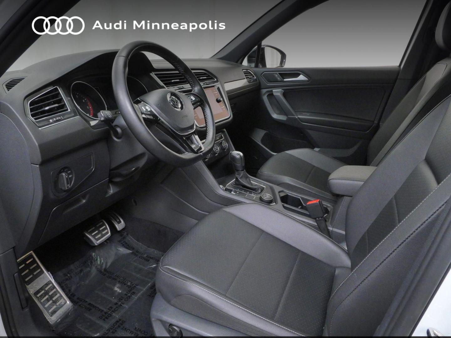 Used 2020 Volkswagen Tiguan SE R-LINE BLACK with VIN 3VV2B7AX1LM154534 for sale in Minneapolis, Minnesota