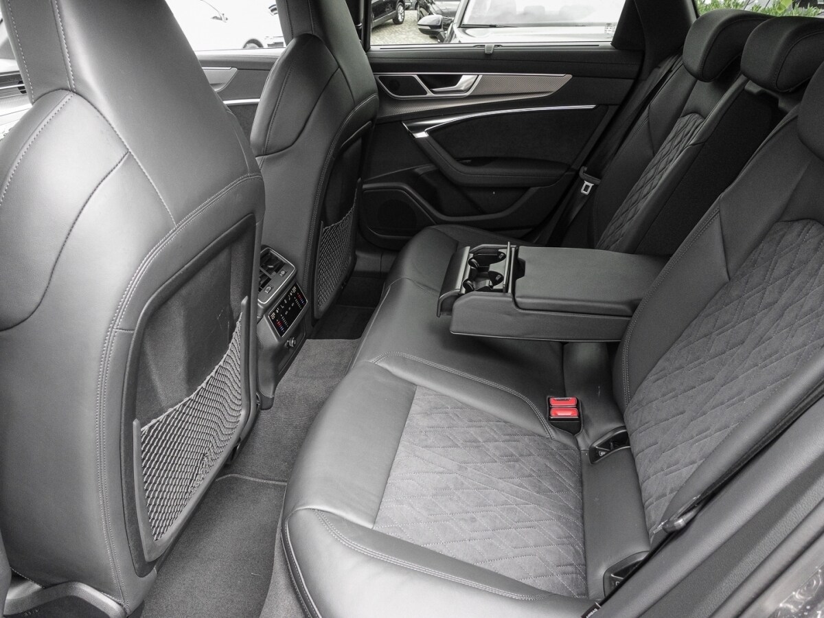 Image about Audi RS 6 Avant performance TFSI quattro tiptronic