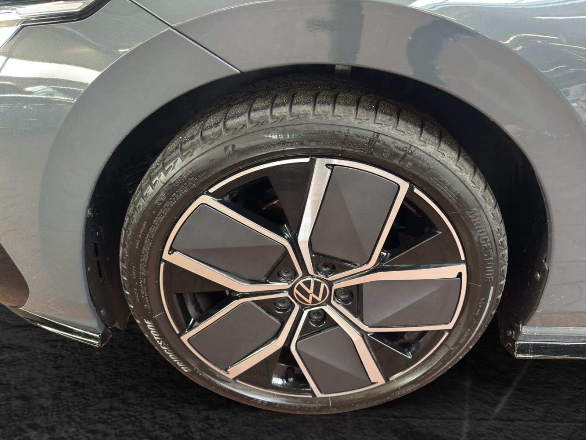 Volkswagen Golf R-Line