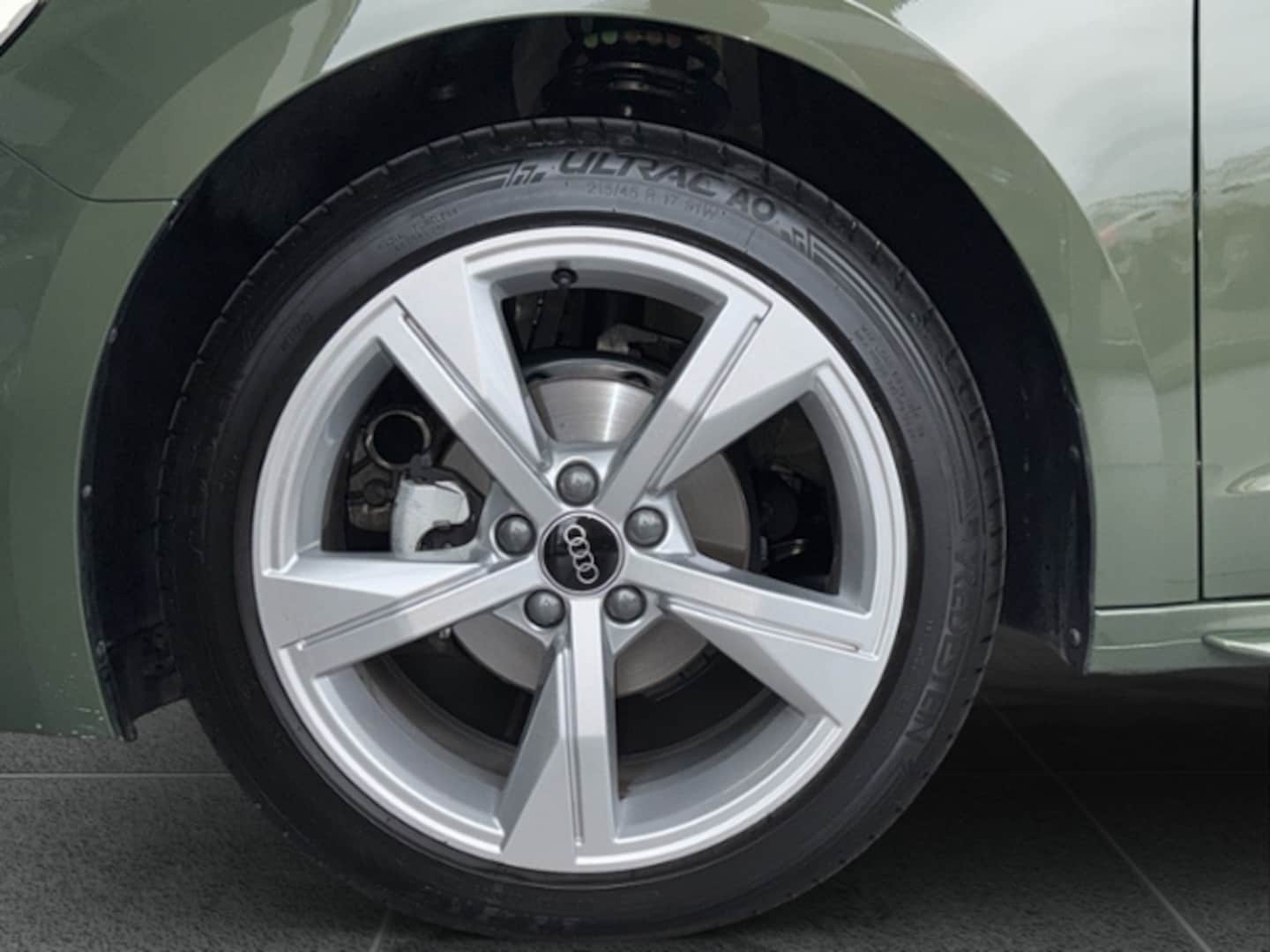 Bild über Audi A1 Sportback S line 25 TFSI S tronic - für weitere Informationen kontaktieren Sie den Audi Partner