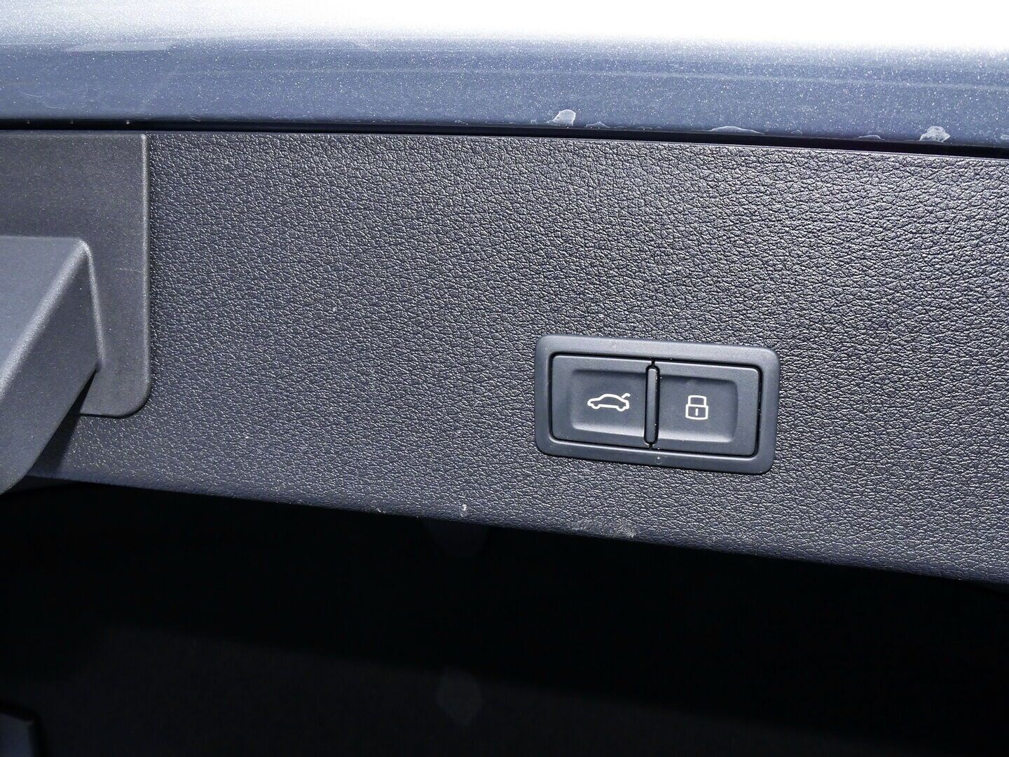 Image about Audi e-tron S Sportback S e-tron quattro