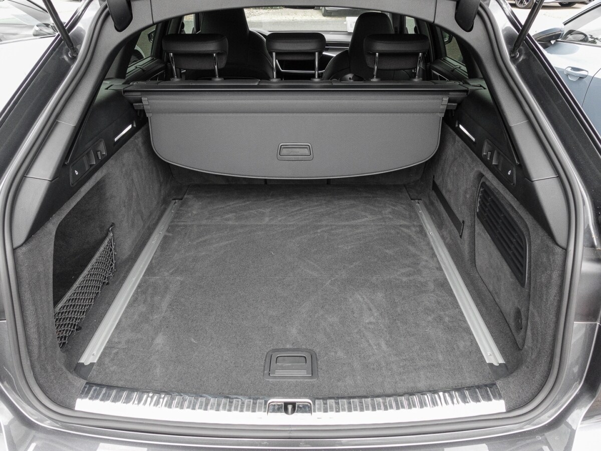 Image about Audi RS 6 Avant performance TFSI quattro tiptronic