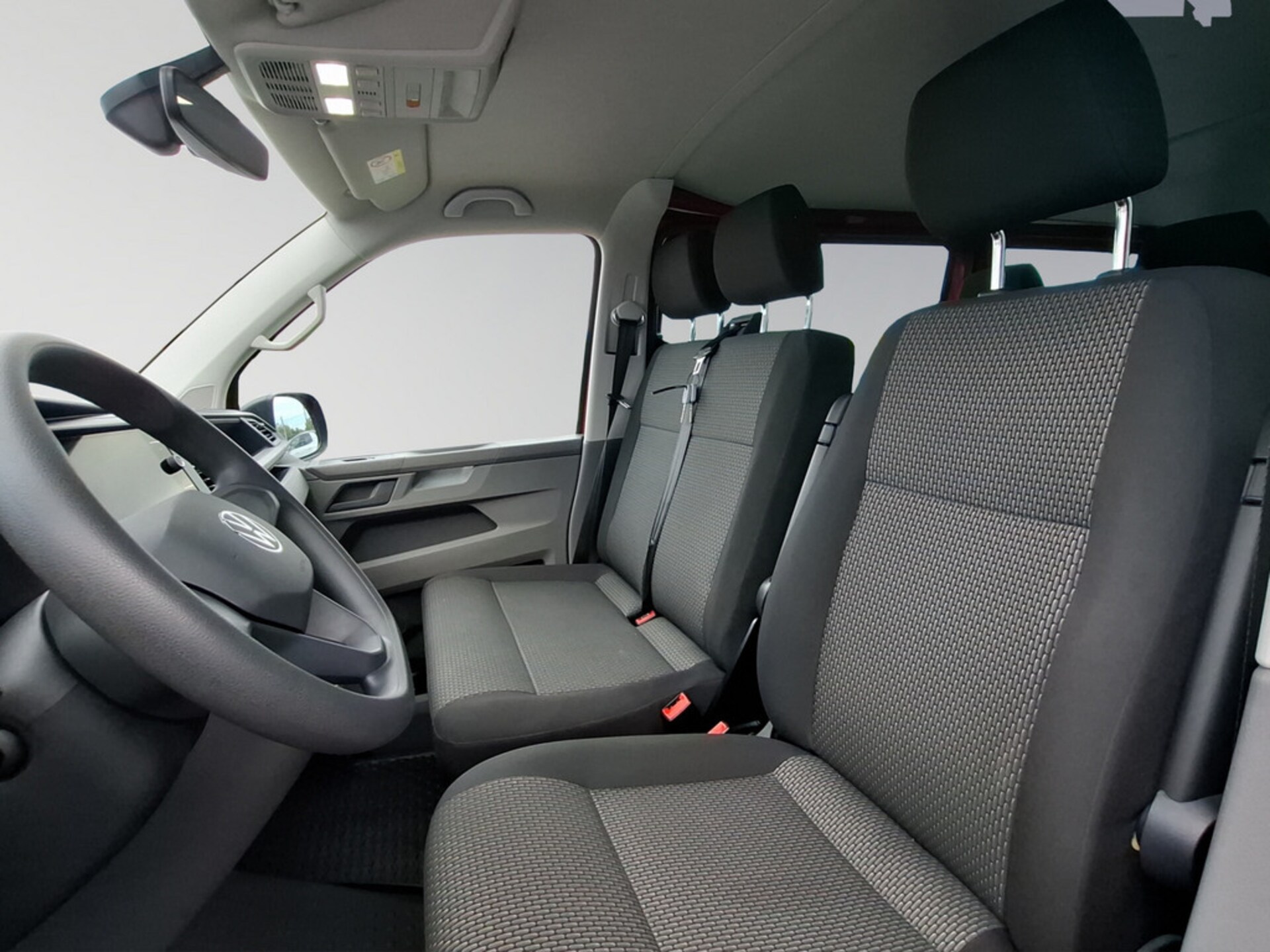 Volkswagen T6.1 Transporter Kombi langer Radstand