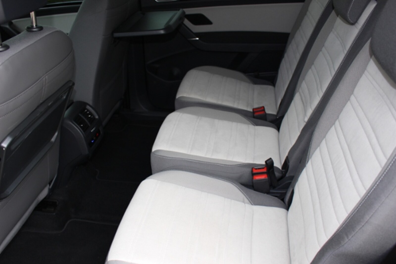 Volkswagen Touran – Bild 12