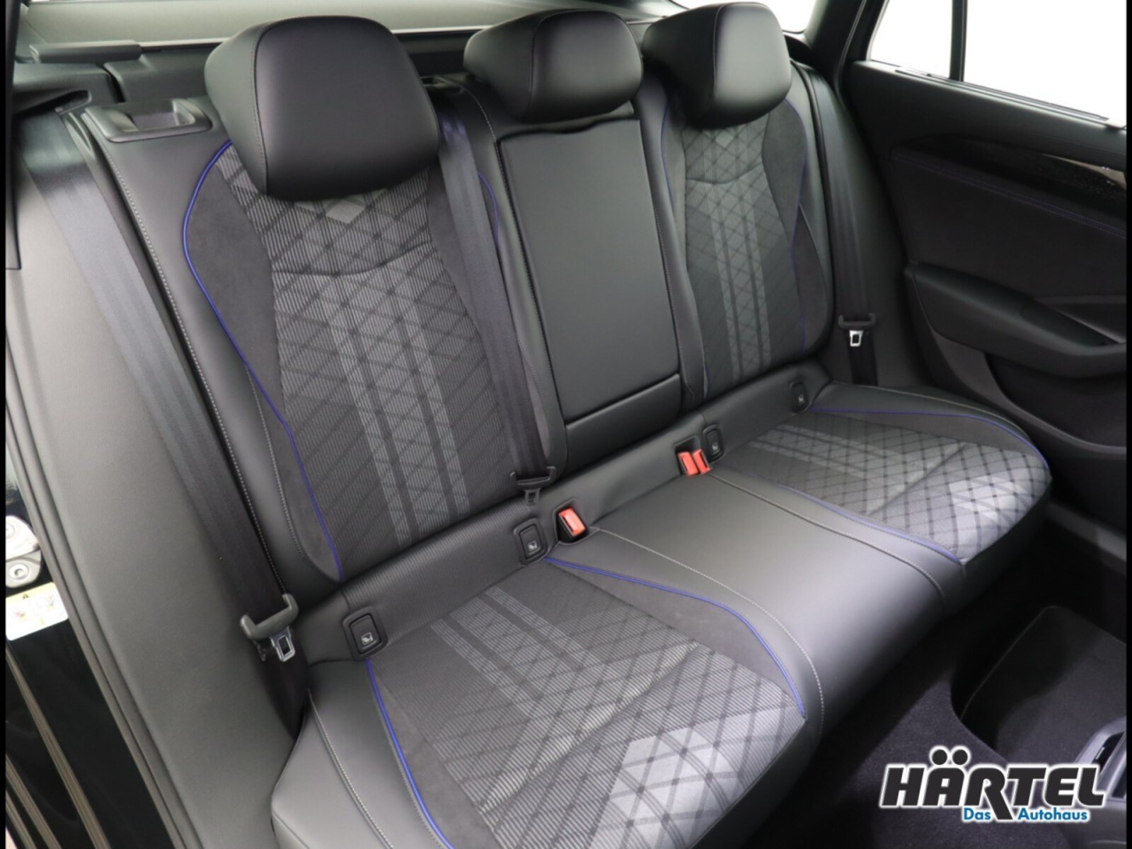 Volkswagen Passat – Bild 8
