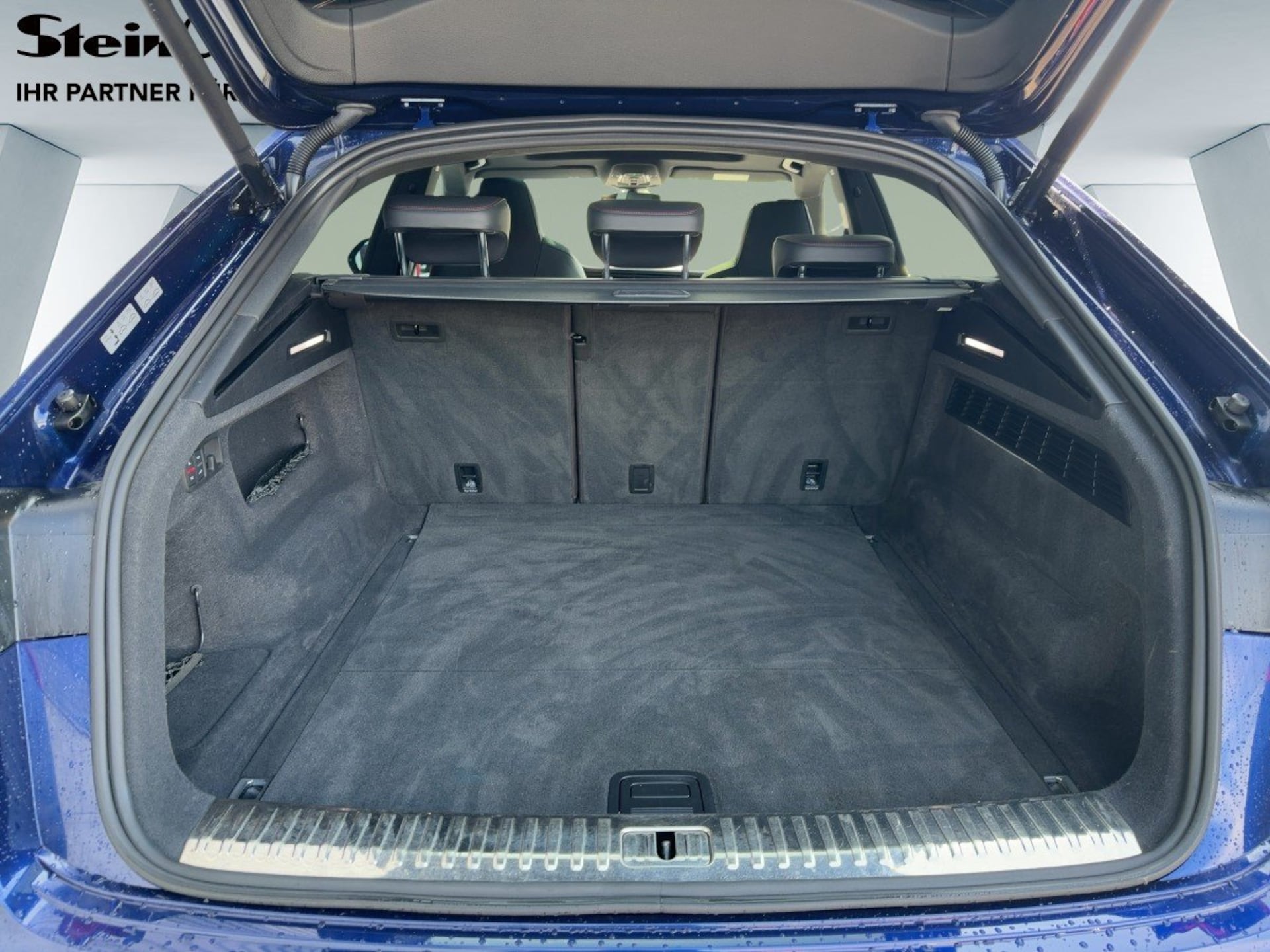 Audi SQ8 SUV