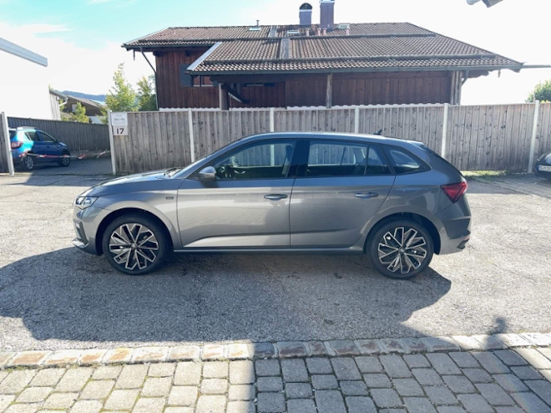 Skoda Scala Tour