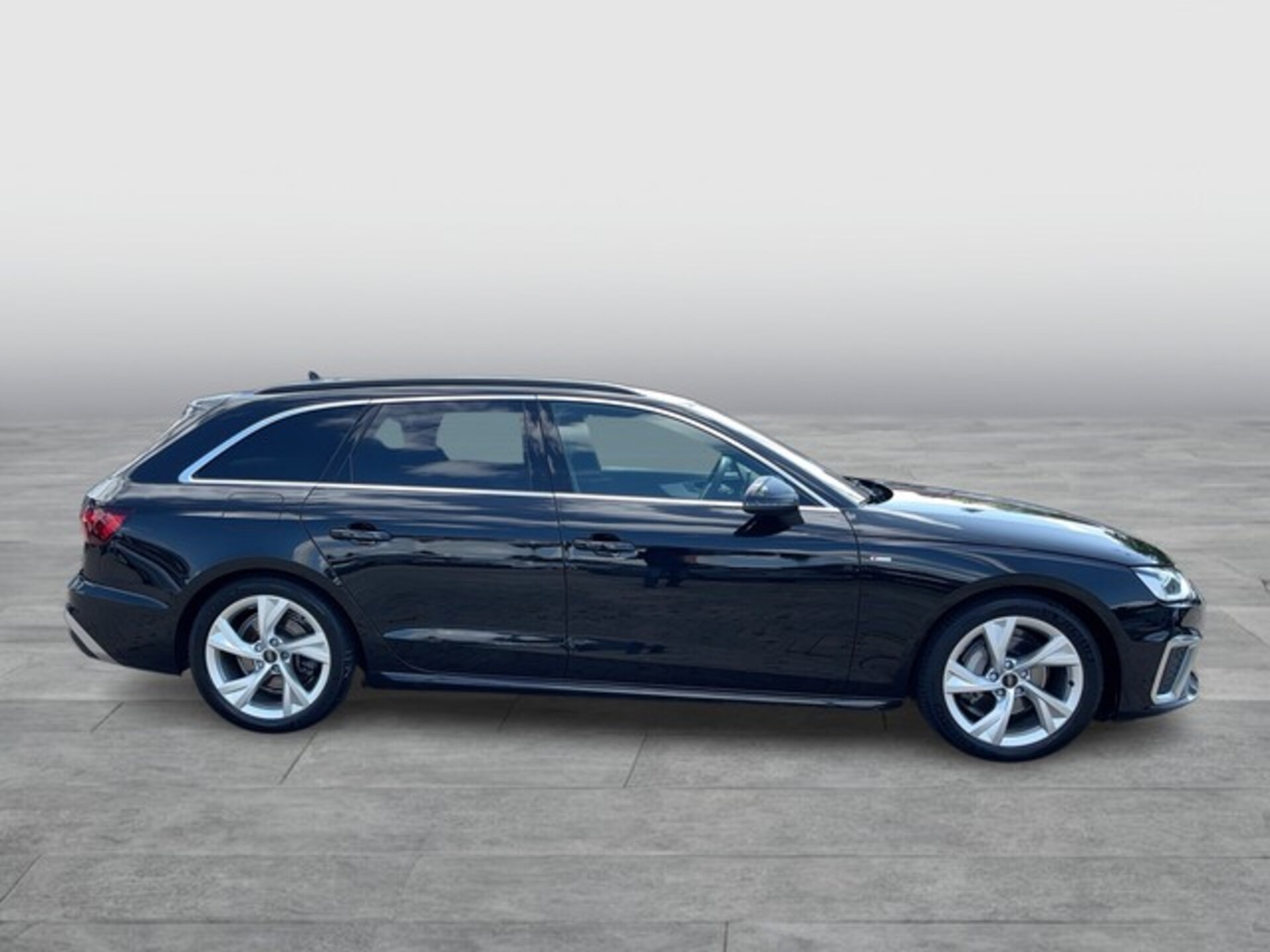 Audi A4 Avant S line