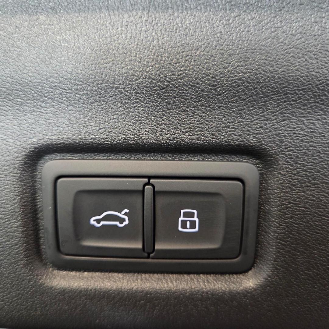 Image about Audi Q6 SUV e-tron e-tron