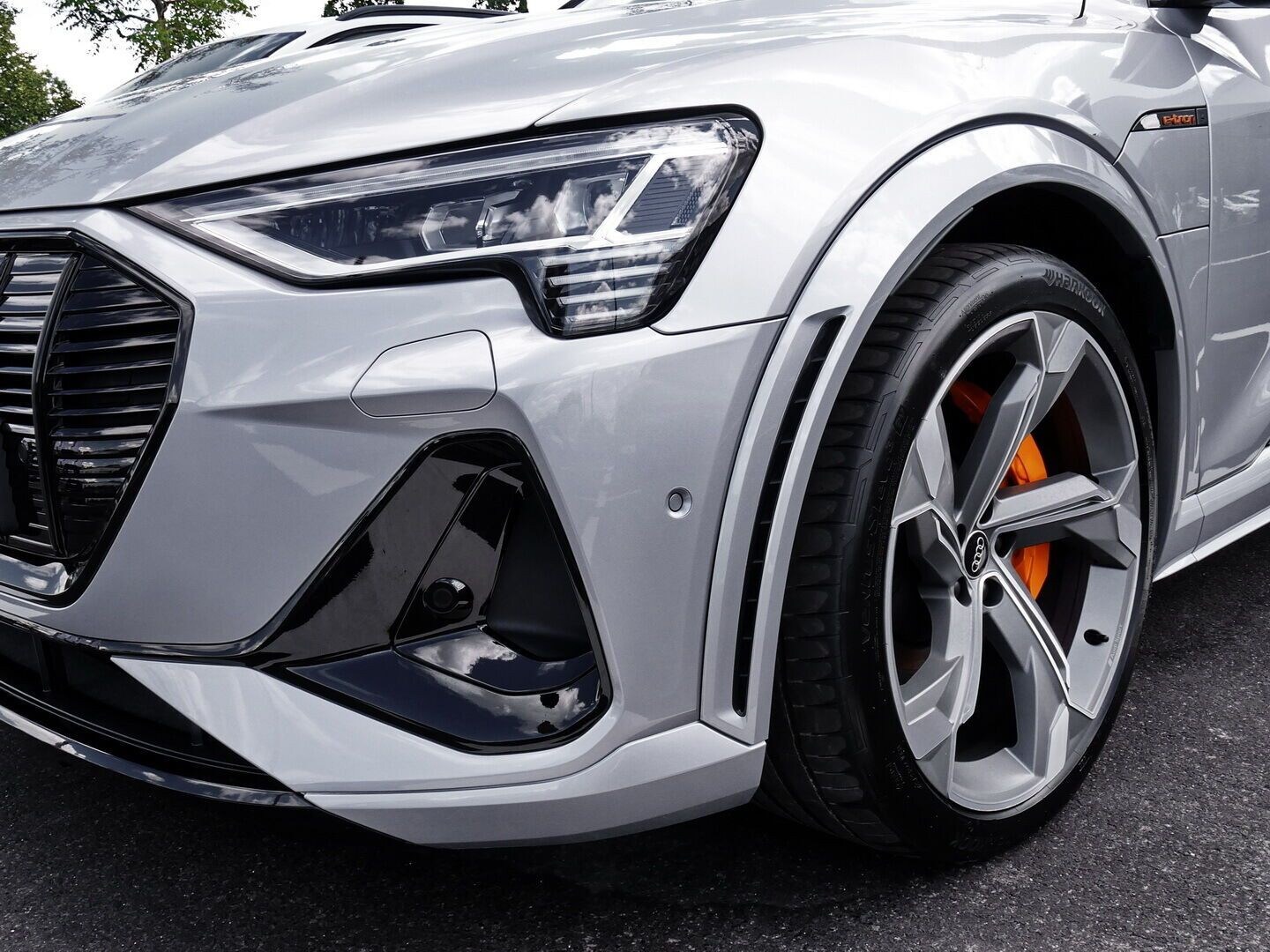 Image about Audi e-tron S Sportback S e-tron quattro