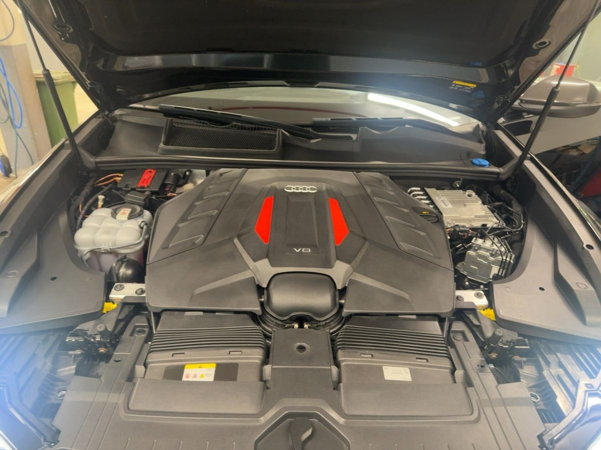 Audi SQ8 SUV