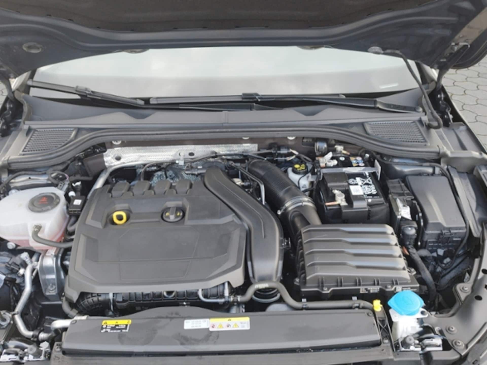 Volkswagen Golf Style