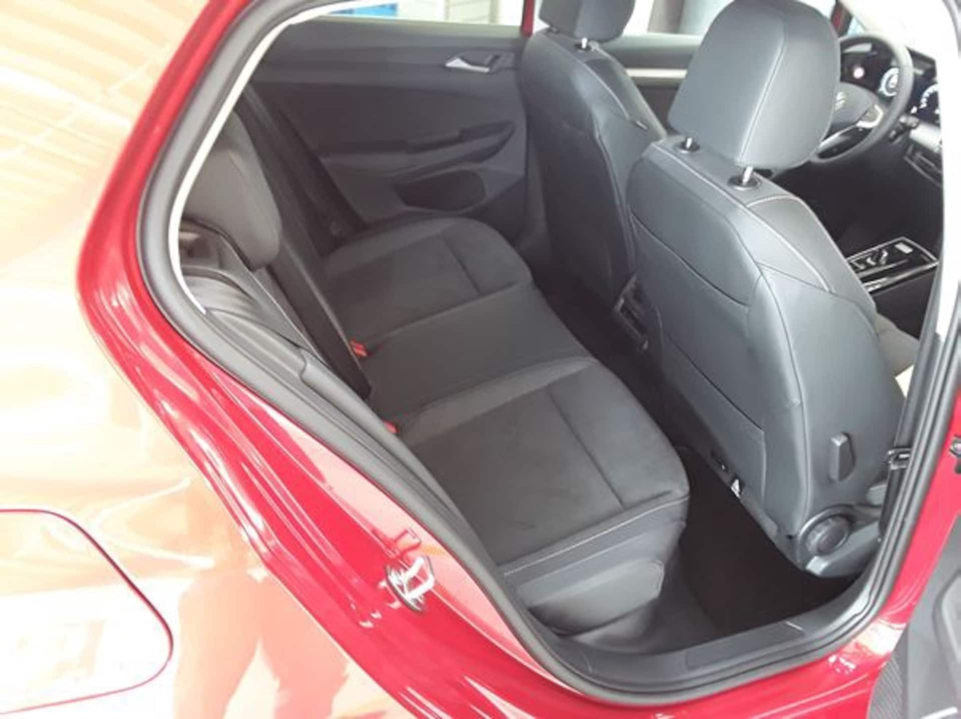 Volkswagen Golf Style