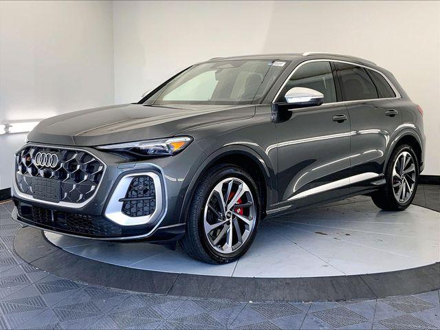 2026 Audi SQ5 Prestige quattro's photo