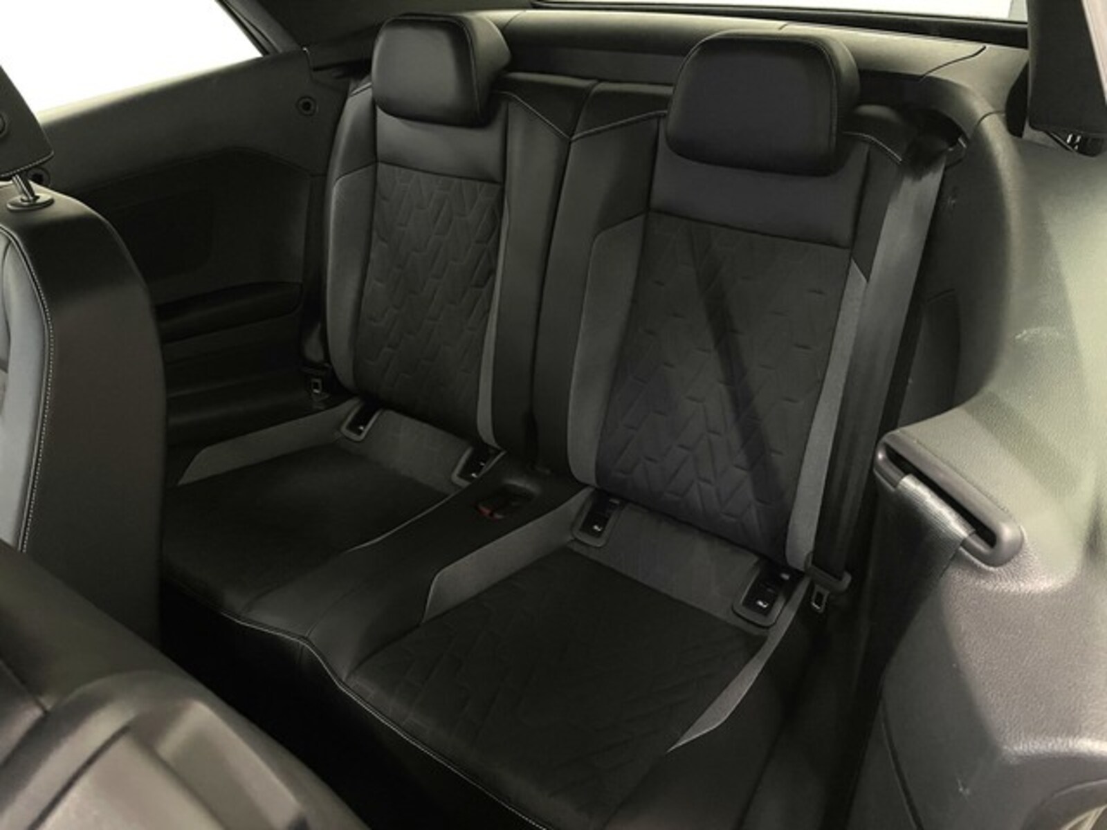 Volkswagen T-Roc Cabriolet – Bild 9
