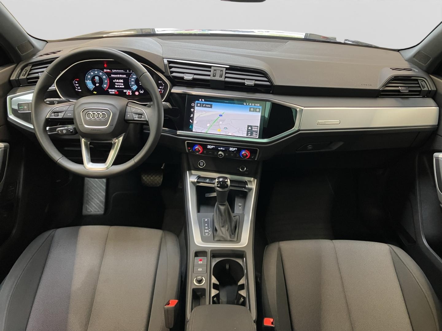 Bild über Audi Q3 S line 35 TFSI S tronic - für weitere Informationen kontaktieren Sie den Audi Partner