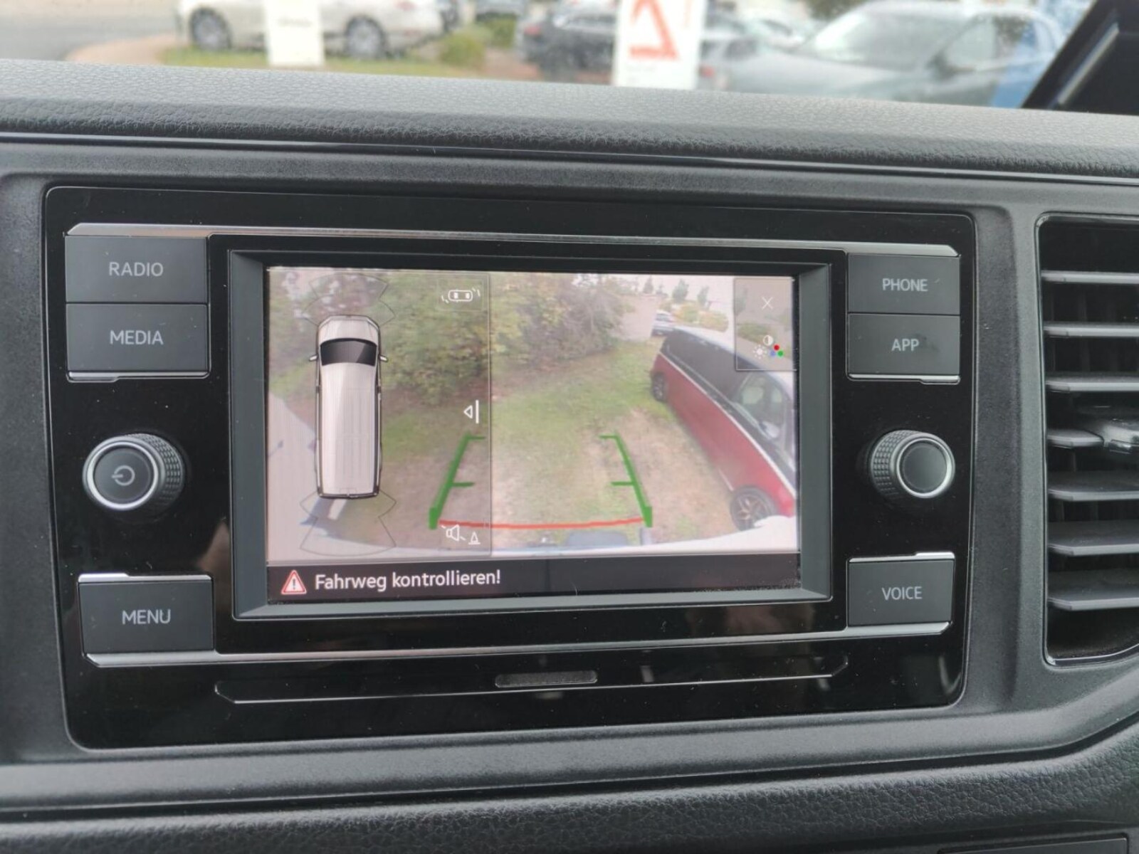 Volkswagen Crafter Kasten mittlerer Radstand – Bild 21
