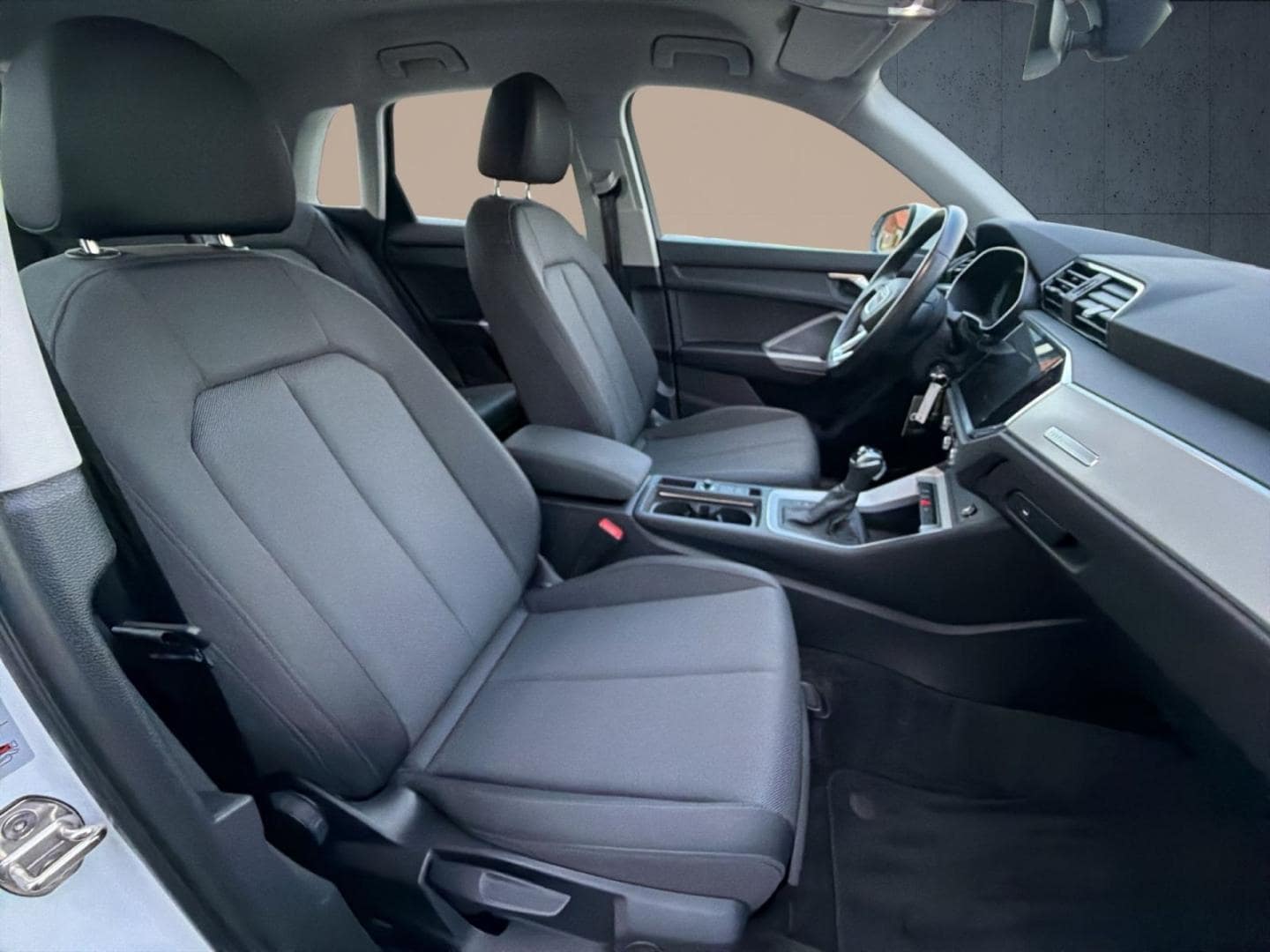 Bild über Audi Q3 advanced 35 TFSI S tronic - für weitere Informationen kontaktieren Sie den Audi Partner