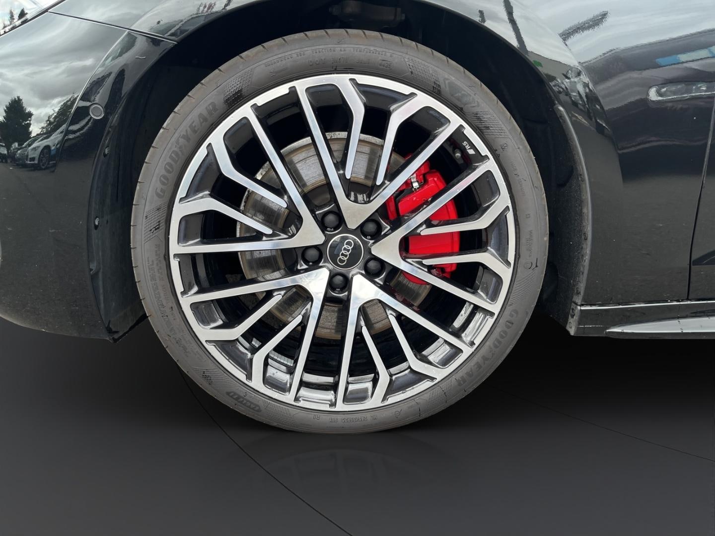 Bild über Audi A5 Avant e-hybrid e-hybrid quattro 270 kW S tronic - für weitere Informationen kontaktieren Sie den Audi Partner
