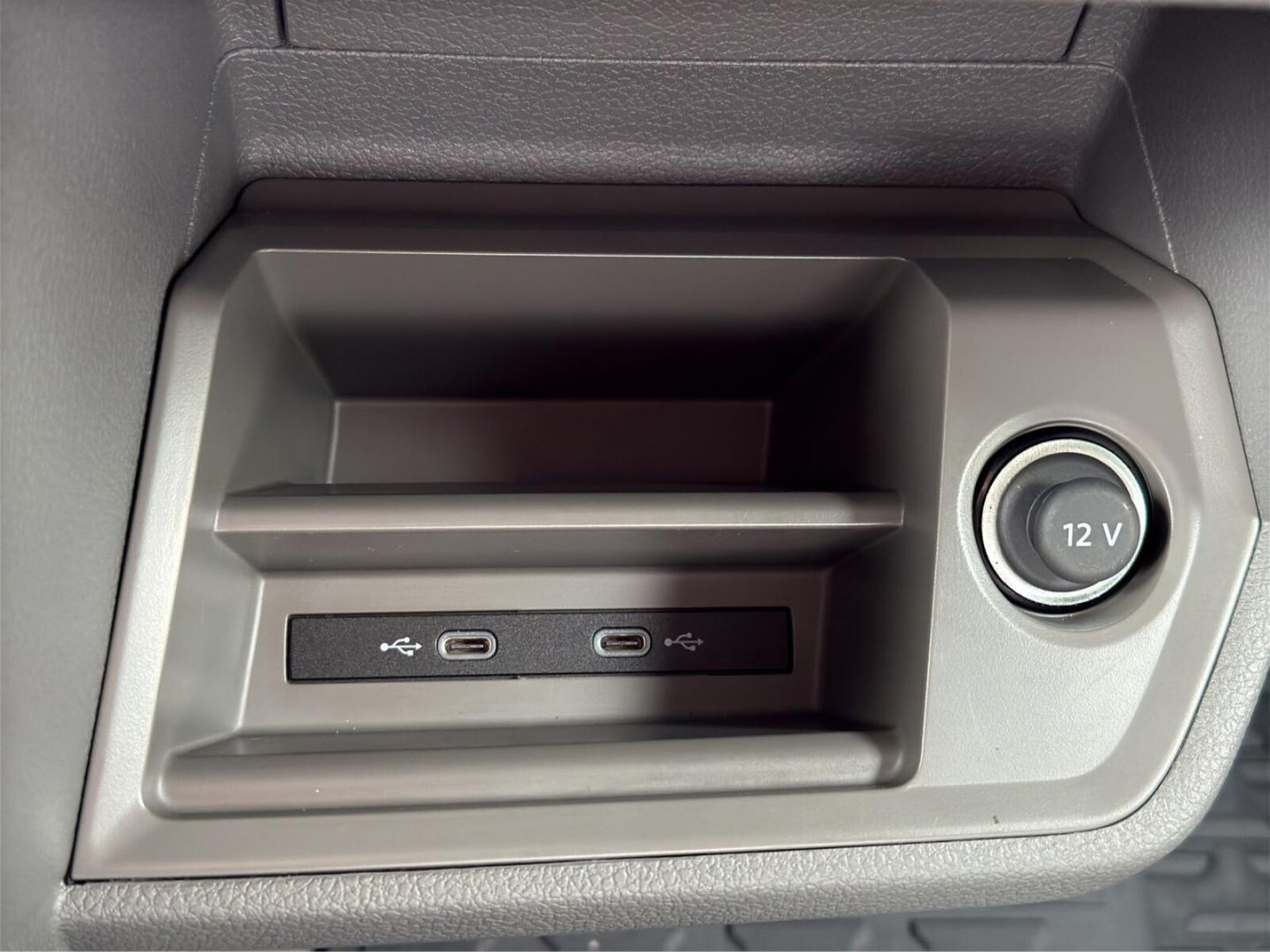 Volkswagen Crafter Kasten mittlerer Radstand – Bild 18