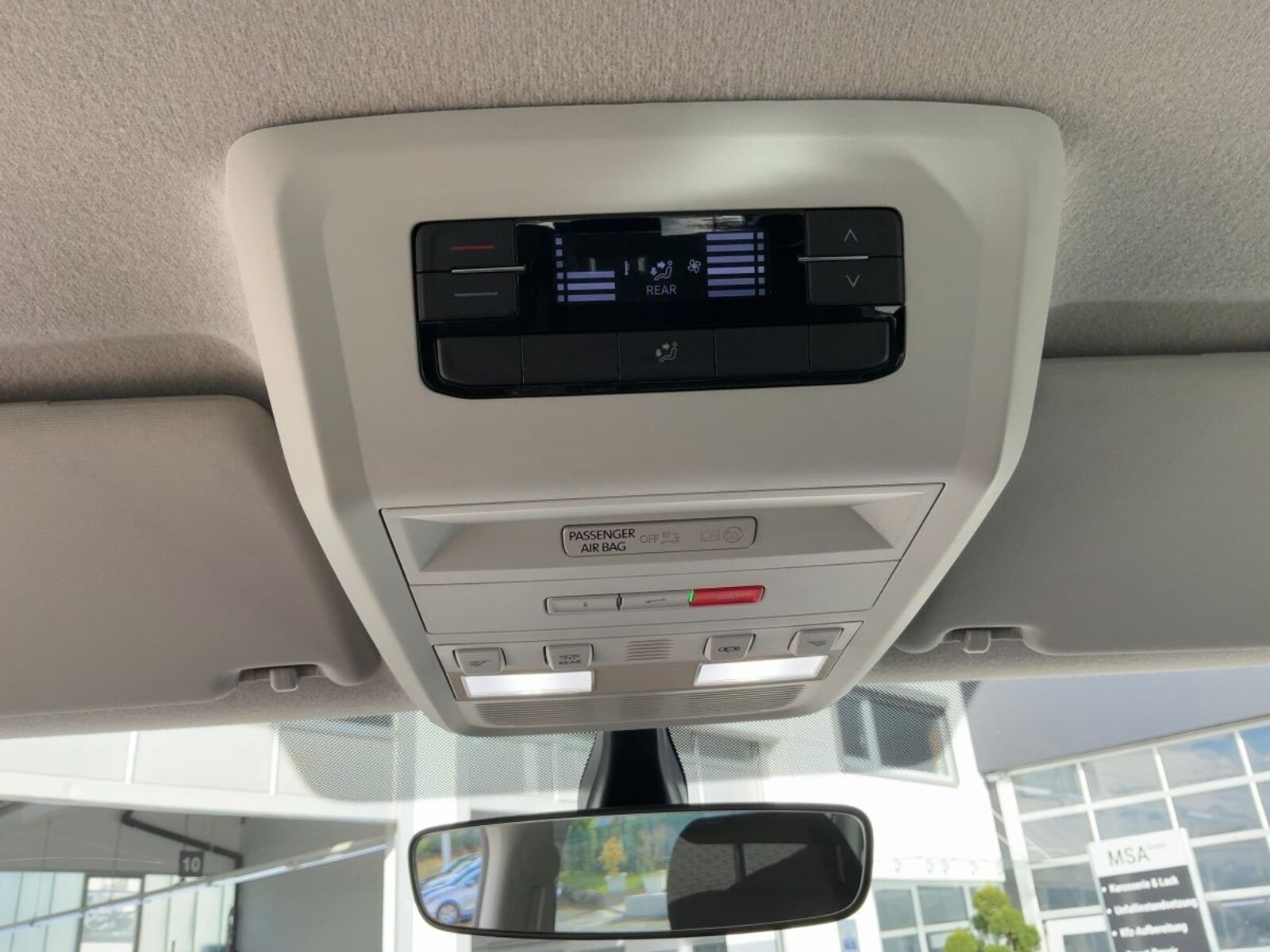Volkswagen T6.1 Transporter Kombi kurzer Radstand – Bild 18