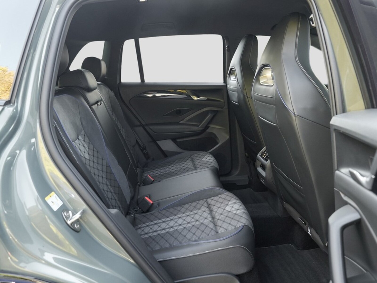 Volkswagen Tiguan – Bild 8