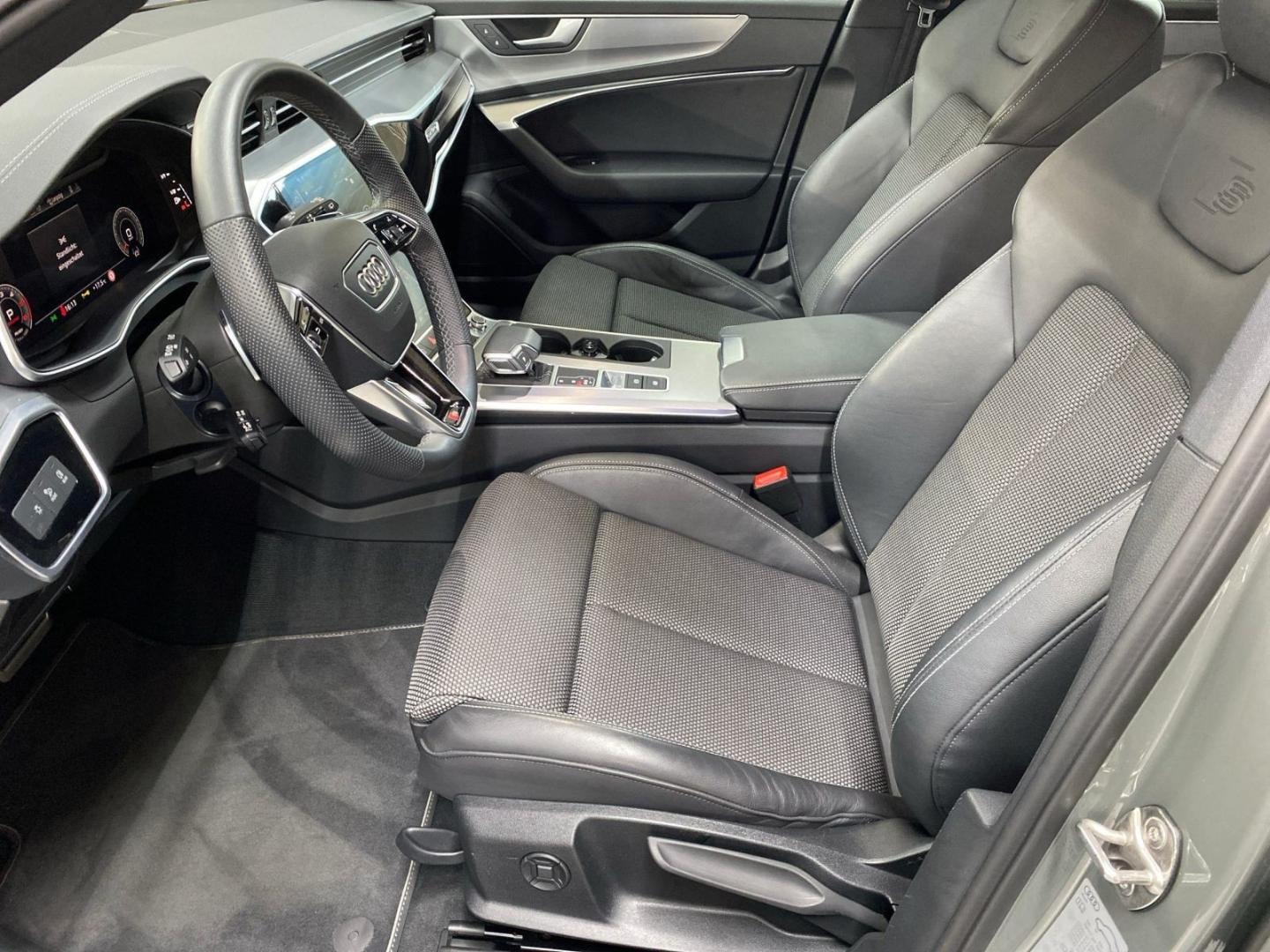 Bild über Audi A6 Avant S line 40 TDI quattro S tronic - für weitere Informationen kontaktieren Sie den Audi Partner